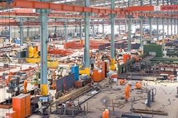 Sản xuất công nghiệp tăng chậm do đơn hàng giảm
