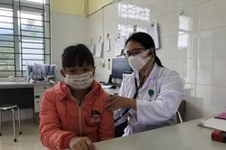 Bảo vệ sức khỏe trẻ nhỏ trong mùa lạnh