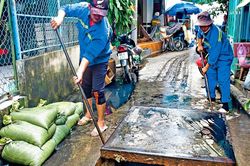 Nhọc nhằn nghề thông cống