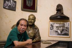 Nhà thơ Nguyễn Quang Thiều: 'Tôi thích xem những đội bóng yếu thế…'