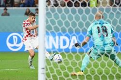 'Nhật ký World Cup bằng thơ' – Thẳng tiến vòng sau