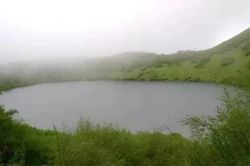 Hồ nước huyền bí nhất Trung Quốc: Có tài 'hô mưa gọi gió' lạ thường