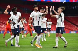 Xác định hai cặp đấu đầu tiên tại vòng 1/8 World Cup 2022