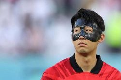 Son Heung-min bị hàng trăm CĐV nhà 'tấn công' sau trận thua Ghana