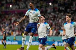 World Cup 2022: Anh nhất bảng B, Mỹ loại Iran sau trận cầu kịch tính
