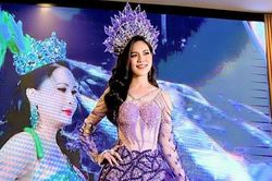 Hoa hậu Lương Kỳ Duyên mặc đầm gợi cảm đấu giá từ thiện
