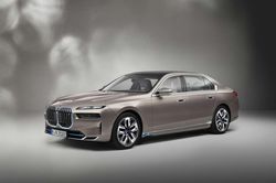 BMW: 'Hãy giữ xe cũ thay vì mua mới'