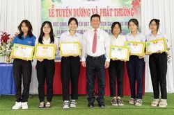 Giáo dục Khuyến học Người thầy tâm huyết với khuyến học