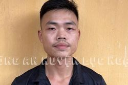 Tạm giữ hình sự kẻ vác súng tới nhà xử 'đối thủ'