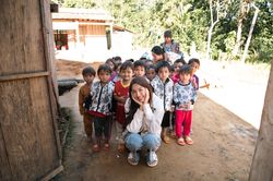 Hết nhiệm kỳ Hoa hậu, Thùy Tiên đến nơi 'không có điện, không có sóng' để làm từ thiện