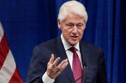 Cựu Tổng thống Mỹ Bill Clinton mắc Covid-19