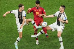 World Cup trên sân nhà: Gian nan tỏ mặt anh hùng
