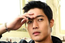 Kim Hyun Joong phản bác khi bị tố không chu cấp tiền nuôi con