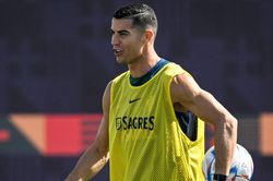 Tin nóng bóng đá tối 1/12: Ronaldo nghỉ tập trước trận gặp Hàn Quốc