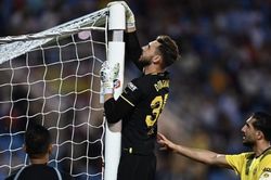 Dở khóc dở cười với sự cố khiến bóng đá Việt Nam 'muối mặt' trước Dortmund