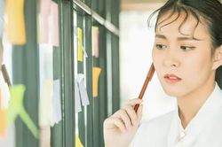 Làm ăn thất bại, chị chồng về quê bắt chúng tôi xây nhà cho chị