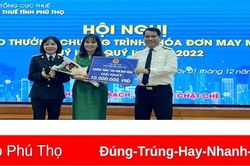 Trao thưởng chương trình 'Hóa đơn may mắn'