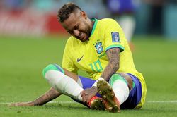 Neymar có thể sớm chia tay World Cup 2022