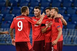 Siêu máy tính dự đoán bất ngờ về trận Serbia - Thụy Sĩ