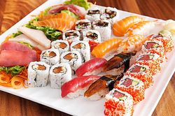 Nguy cơ tiềm ẩn khi ăn sushi và sashimi