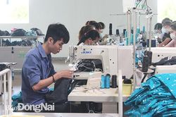Trước ngày 25-12, phải báo cáo tình hình lương, thưởng Tết của người lao động