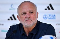 Graham Arnold tuyên bố Úc sẽ 'dốc toàn lực' đấu Argentina