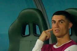 Ronaldo ức chế vì bị cầu thủ Hàn Quốc 'xúc phạm'