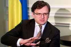 17 phái đoàn ngoại giao Ukraine nhận bưu kiện lạ, Nga đáp trả việc bị áp giá trần dầu mỏ