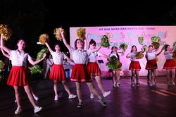 Sôi nổi chương trình ''Ca nhạc đường phố''