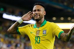 Neymar báo tin vui với Brazil, sẵn sàng đối đầu Messi