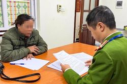 Xử phạt người bán hàng rong ''chặt chém'' 80.000 đồng một củ khoai nướng