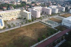 Để các trường không mặc 'đồng phục'