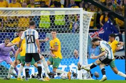 'Nhật ký World Cup bằng thơ': Người đi bộ số một trên mọi cầu trường