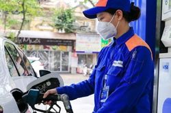 Tiếp tục mức sàn thuế BVMT với xăng dầu năm 2023 góp phần hỗ trợ người dân và doanh nghiệp