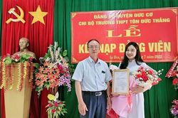 Trường THPT Tôn Đức Thắng: Thầy và trò cùng vượt khó