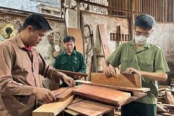 Bài 2: Bảo tồn, phát triển làng nghề