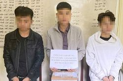 'Ôm hộ' 4 bánh heroin thì gặp Công an
