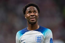 Trộm đột nhập căn hộ, sao tuyển Anh hốt hoảng bỏ World Cup về thăm vợ con