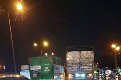 Hà Nội : Xác minh 3 lái xe 'nói chuyện' bằng chân tay và hung khí