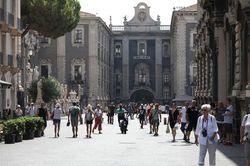 Mối lo ngại chính đối với nền kinh tế trì trệ của Italy