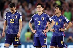 Nhật Bản sút phạt đền kém hay thủ môn Croatia xuất sắc?