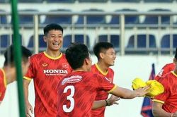 Bản tin bóng đá Việt Nam tối ngày 7/12: HLV Park Hang Seo trở lại, Hoàng Đức bị đau cơ