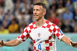 Croatia, bậc thầy của 'bóng đá đi bộ'