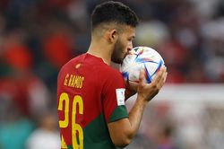 Ngày cuối vòng 1/8 World Cup: Bồ Đào Nha thăng hoa, Maroc 'vượt vũ môn'