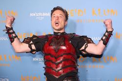 Elon Musk mất vị trí người giàu nhất hành tinh