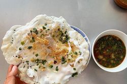 Món bánh lạ miệng mỗi lần ăn là phải 'đập', trót thử 1 lần là muốn ăn hoài