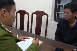 Bắt đối tượng đêm khuya chèo ghe đi dọc bờ sông, đột nhập nhà dân để trộm tài sản