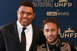 Ronaldo 'béo' muốn Neymar học Messi