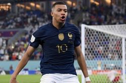 Kyle Walker: 'Tôi sẽ không trải thảm đỏ chào đón Mbappe'