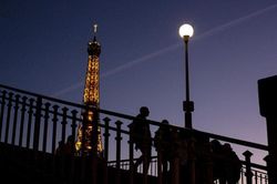 Pháp: Mất điện trên diện rộng tại một số quận phía Nam thủ đô Paris